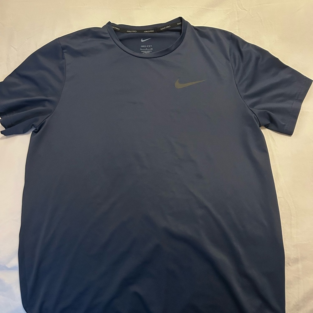 Nike Dri-Fit Legend T-Shirt